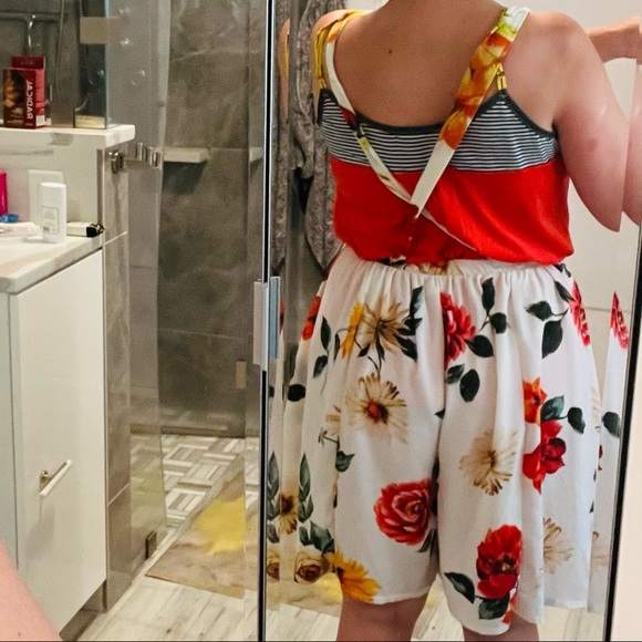 Meli + Eve high rise shorts with adjustable suspenders straps - Picture 6 of 11